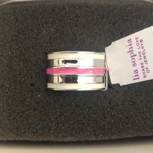 NWT Fast Track Lia Sophia Ring